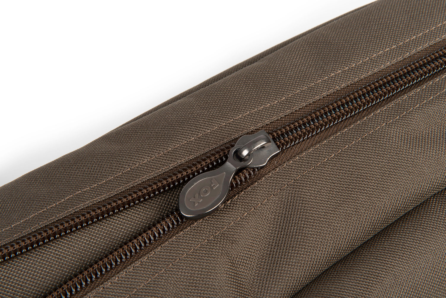 explorer_3_rod_bag_zip_detailjpg
