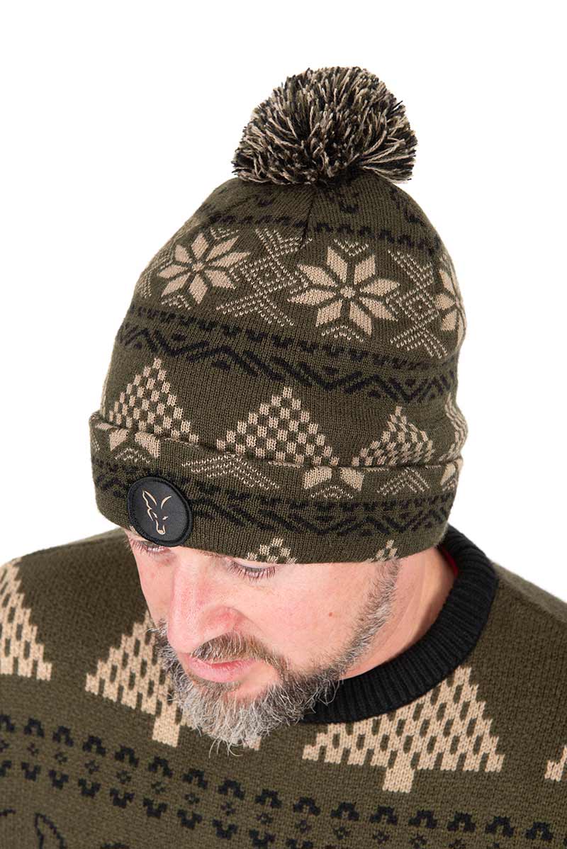 chh030_fox_festive_bobble_hat_mainjpg