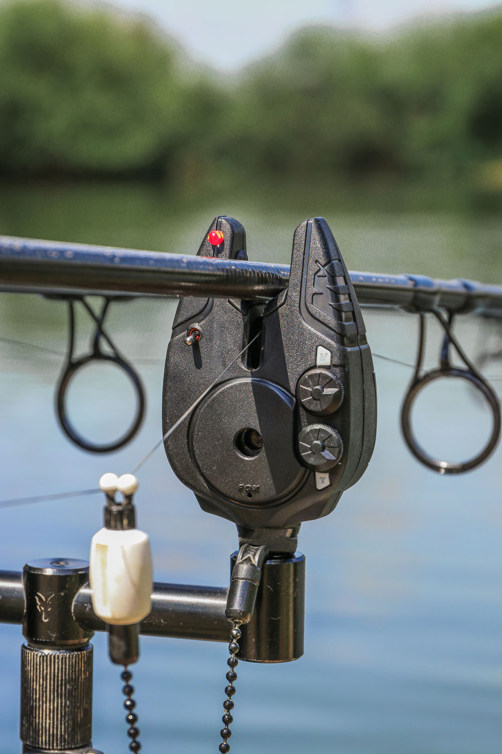 Fox Micron MX 2 rod set Bite Alarm and Receiver CEI191 NEW Carp Fishing 