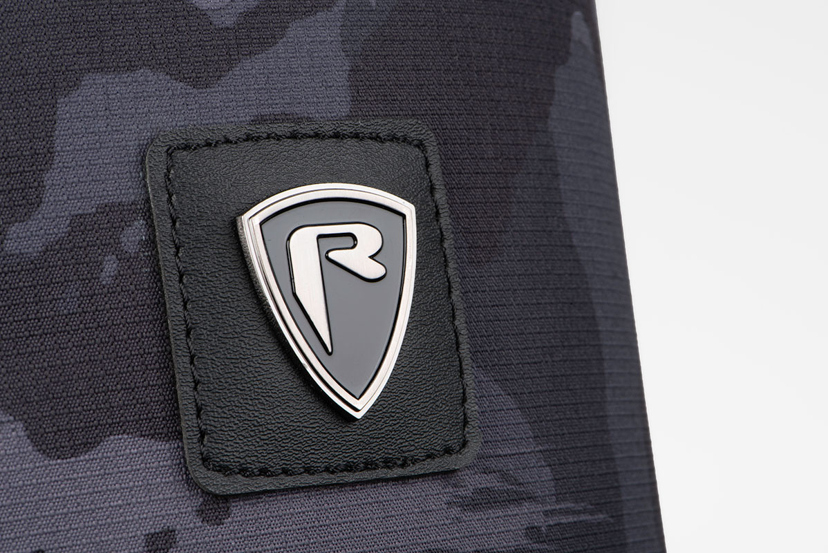 rage_voyager_rod_bag_padded_logo_detailjpg
